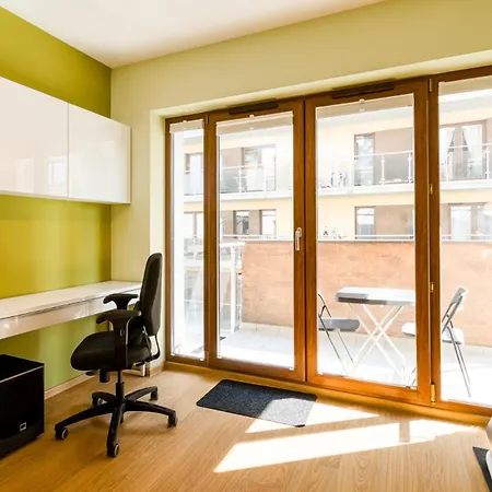 Nadodrze - Balcony, Parking, Workspace - By Rentujemy Apartment *