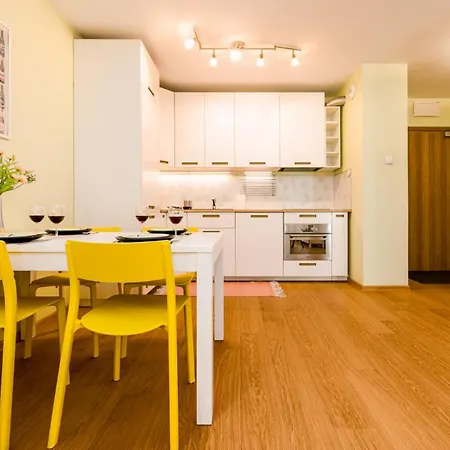 Nadodrze - Balcony, Parking, Workspace - By Rentujemy Apartment *