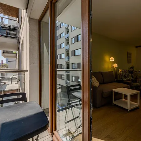Apartment Nadodrze - Balcony, Parking, Workspace - By Rentujemy