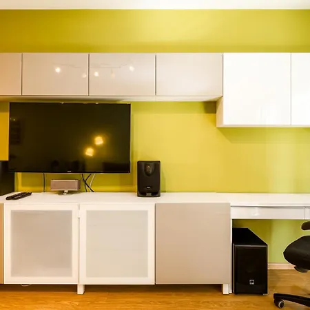 Apartment Nadodrze - Balcony, Parking, Workspace - By Rentujemy